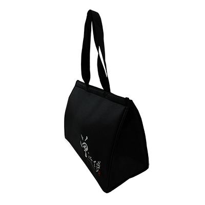 18 BAG 環保袋，國內外五星級飯店認可的專業品質，量身訂製尺寸，客製化 LOGO，各種環保袋、不織布手提袋、宣傳購物袋、收納袋、禮品包裝袋、活動贈品袋、保溫袋、覆膜袋、保冷袋、無紡袋、帆布袋、棉布袋、福袋、束口袋、備品袋、防塵袋